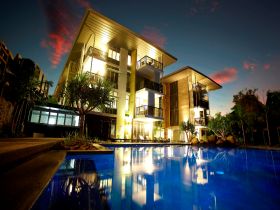 Outrigger Little Hastings Street Resort  Spa - Surfers Paradise Gold Coast